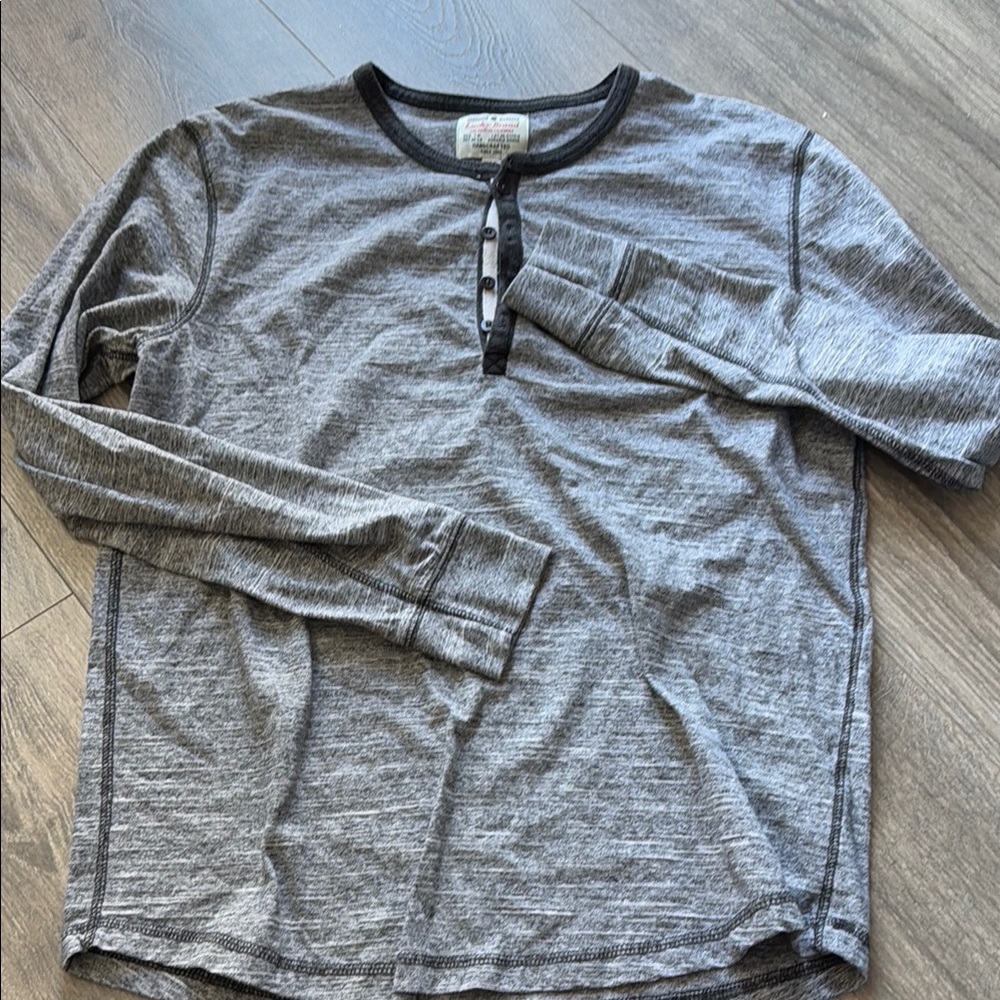 Lucky Brand Gray Long Sleeve Tee